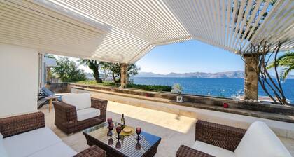 CAN RAMIS - Seafront house with panoramic views.