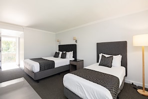 1 habitación, ropa de cama de alta calidad, minibar y escritorio