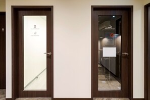 Executive Room, 2 Single Beds, Non Smoking, Refrigerator | Desk, laptop workspace, blackout curtains, free WiFi - Best Western Hotel Fino Shin-Yokohama (Yokohama)
