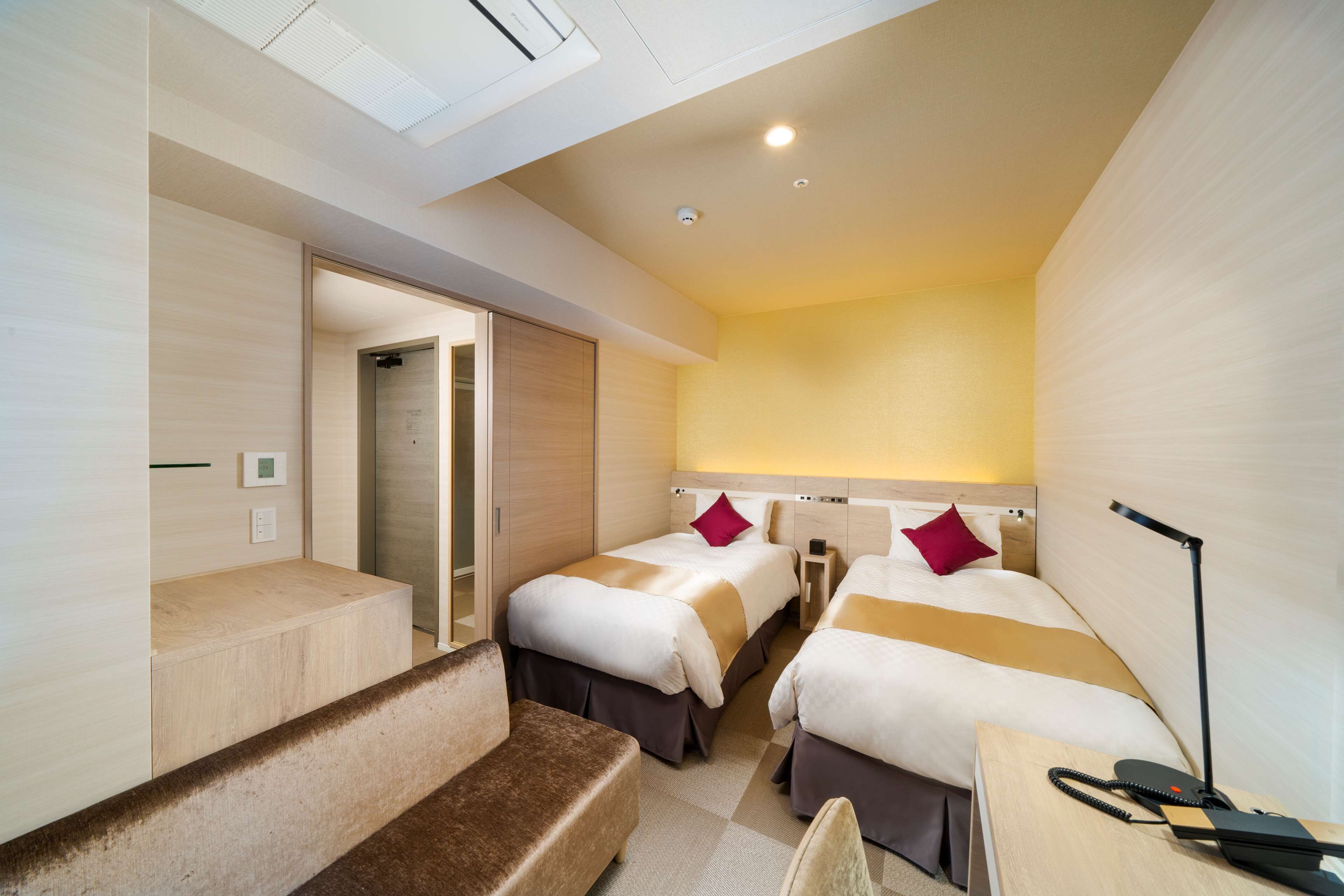 deluxe room, 2 single beds, accessible, refrigerator | free wifi, bed sheets