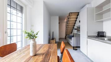 Apartment, 3 Schlafzimmer, Terrasse | 2 Schlafzimmer, individuell eingerichtet, laptopgeeigneter Arbeitsplatz
