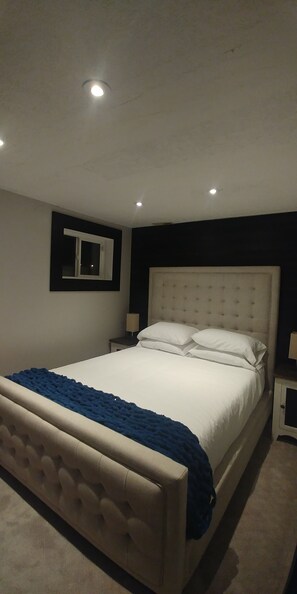 2 habitaciones, tabla de planchar con plancha y wifi gratis 