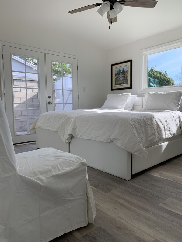 4 bedrooms, iron/ironing board, travel cot, WiFi