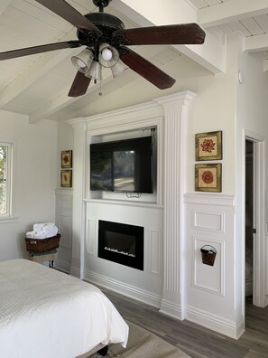 4 soverom, strykejern/-brett, reiseseng for barn og wi-fi