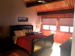 6 bedrooms, iron/ironing board, free WiFi, bed sheets