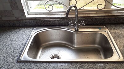 SPACIOUS 3 BEDROOM  3 BATHROOM  CONDO WELL FURNISHED TO TASTE