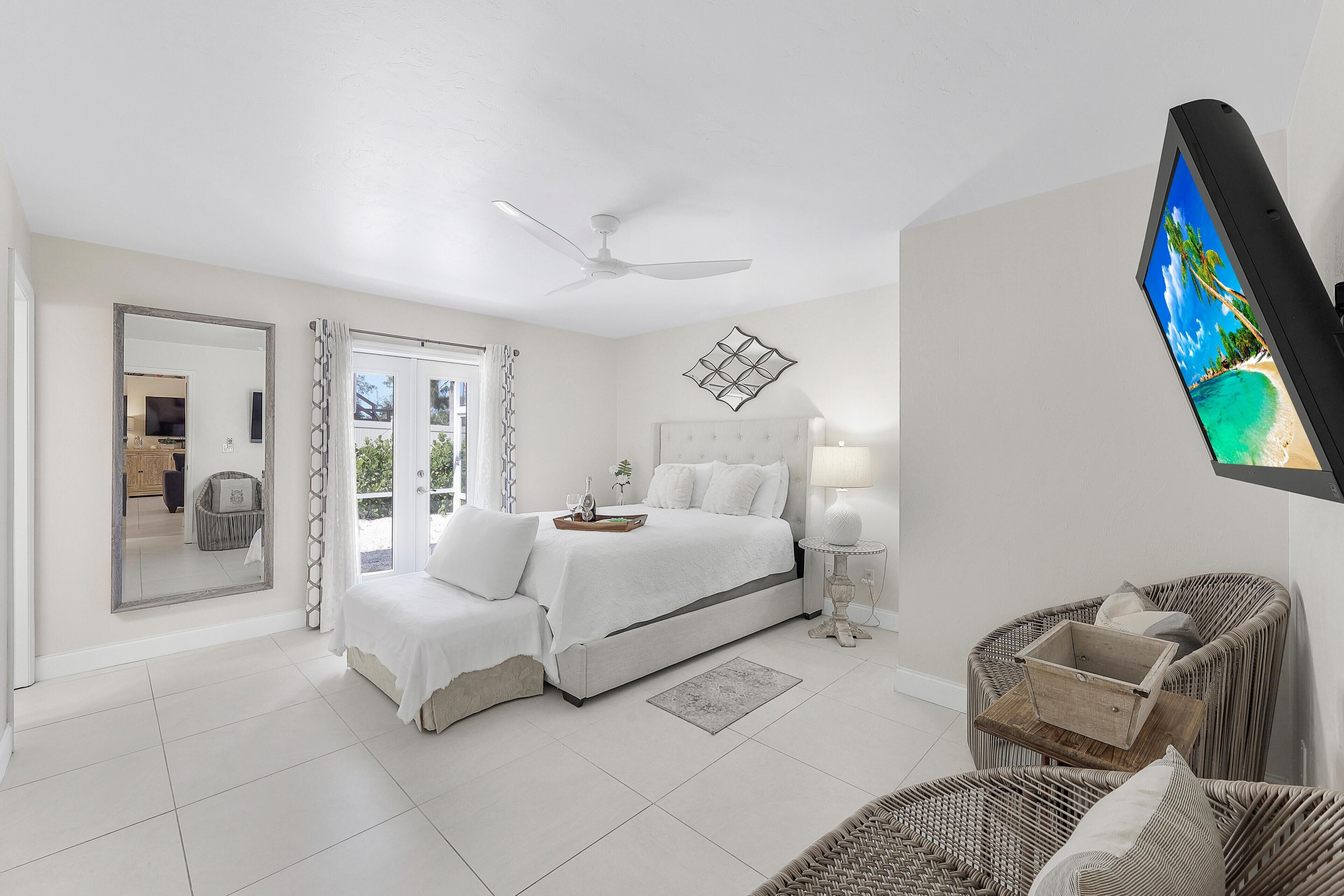 Casa, 2 camas Queen (Quiet inland home with pool, two quee) | 2 quartos, roupa de cama