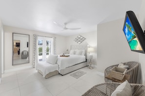 House, 2 Queen Beds (Quiet inland home with pool, two quee)