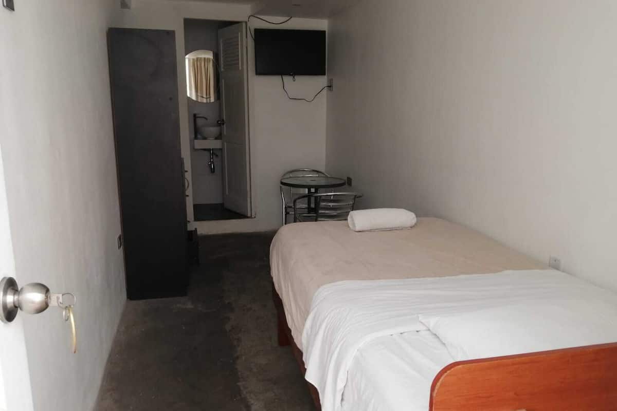 Basic Room | Pillowtop beds, free WiFi