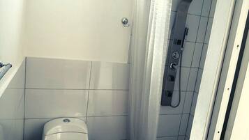 Kamar Double Comfort | Shower kamar mandi