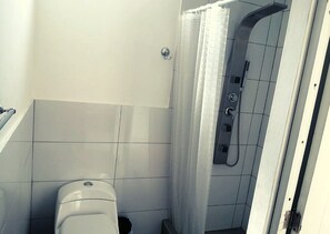 Habitacion Matrimonial Duquesa | Ducha del cuarto de baño