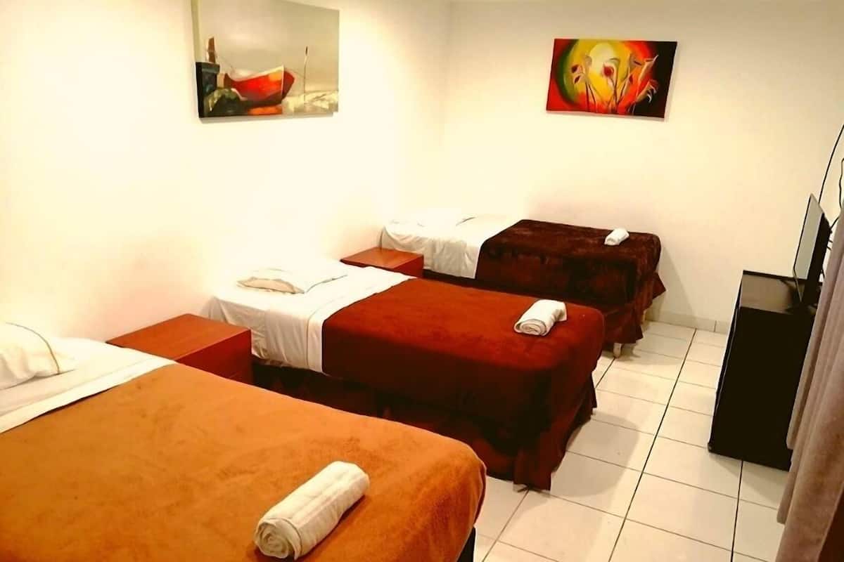 Triple Room | Pillowtop beds, free WiFi