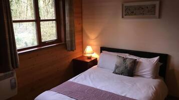 Chalet | 2 bedrooms, iron/ironing board, bed sheets