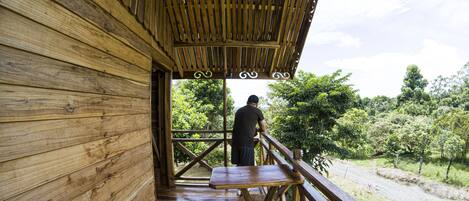 Romantic Cabin | Terrace/patio