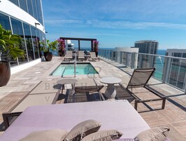 2 outdoor pools, pool umbrellas, pool loungers