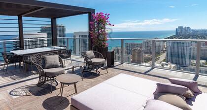 HYDE Beach House Resort Rental