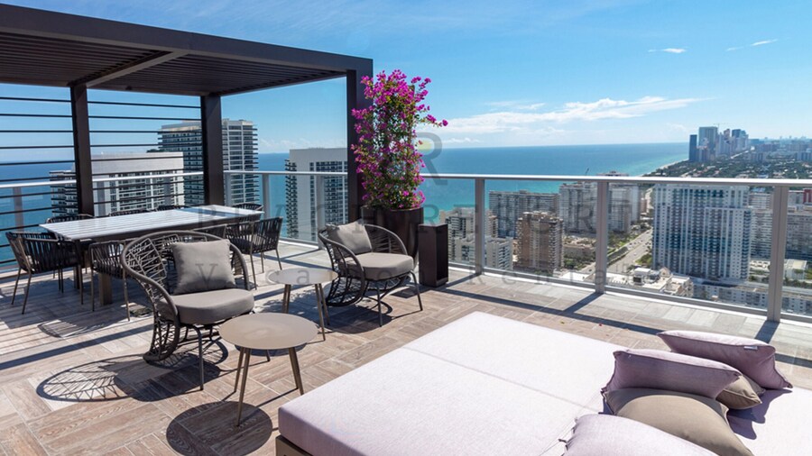 HYDE Beach House Resort Rental