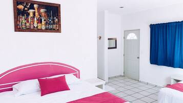 Family Room | Free WiFi