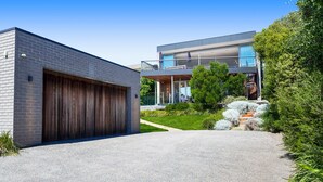 Unclassified image, 5 of 24, button - Bay Vista (Blairgowrie)