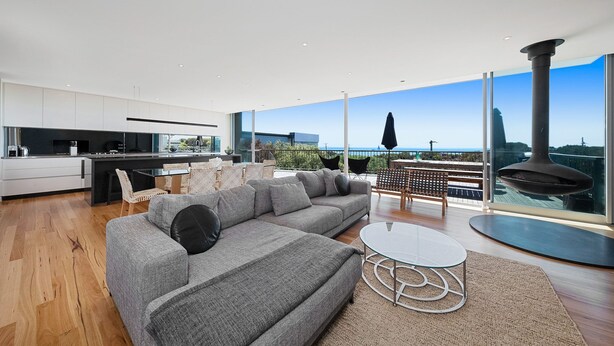 Unclassified image, 1 of 24, button - Bay Vista (Blairgowrie)