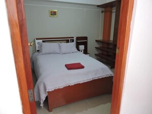 3 bedrooms, iron/ironing board, WiFi