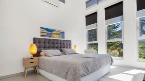 Superior House, 4 Bedrooms | 4 bedrooms, iron/ironing board, free WiFi, bed sheets - Coastal Haven (Rye)