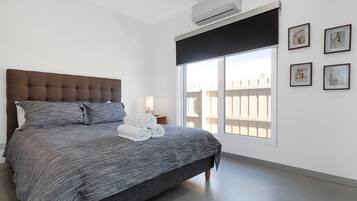 Superior House, 4 Bedrooms | 4 bedrooms, iron/ironing board, free WiFi, bed sheets