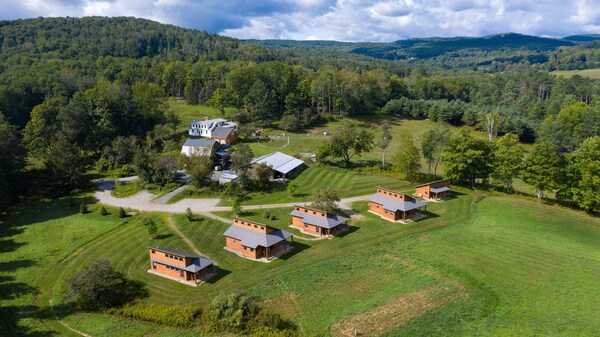 Fat Sheep Farm & Cabins - Wilgus State Park, Springfield