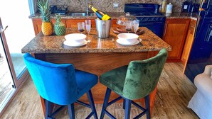 Departamento familiar, 2 habitaciones, vista al océano | Cocina privada