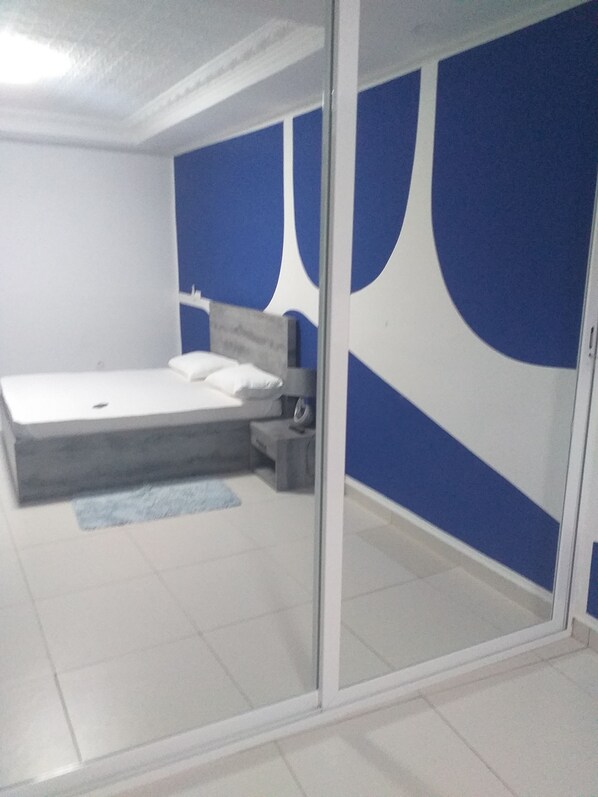 9 Schlafzimmer, WLAN