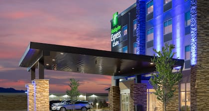 Holiday Inn Express & Suites Colorado Springs South I-25 by IHG