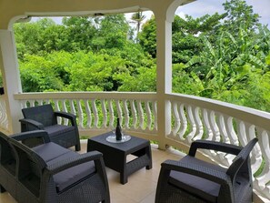 Property grounds - Comfort Suites - Three Bedroom Apartment (Choiseul)