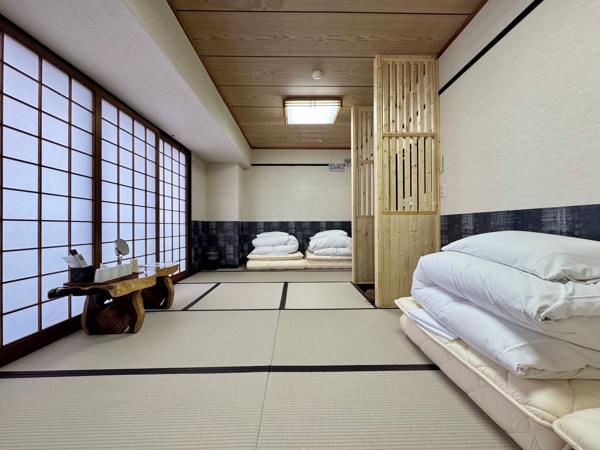 Free WiFi, bed sheets