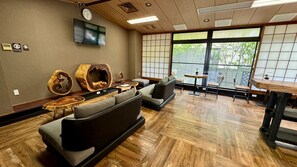 Lobby-Lounge