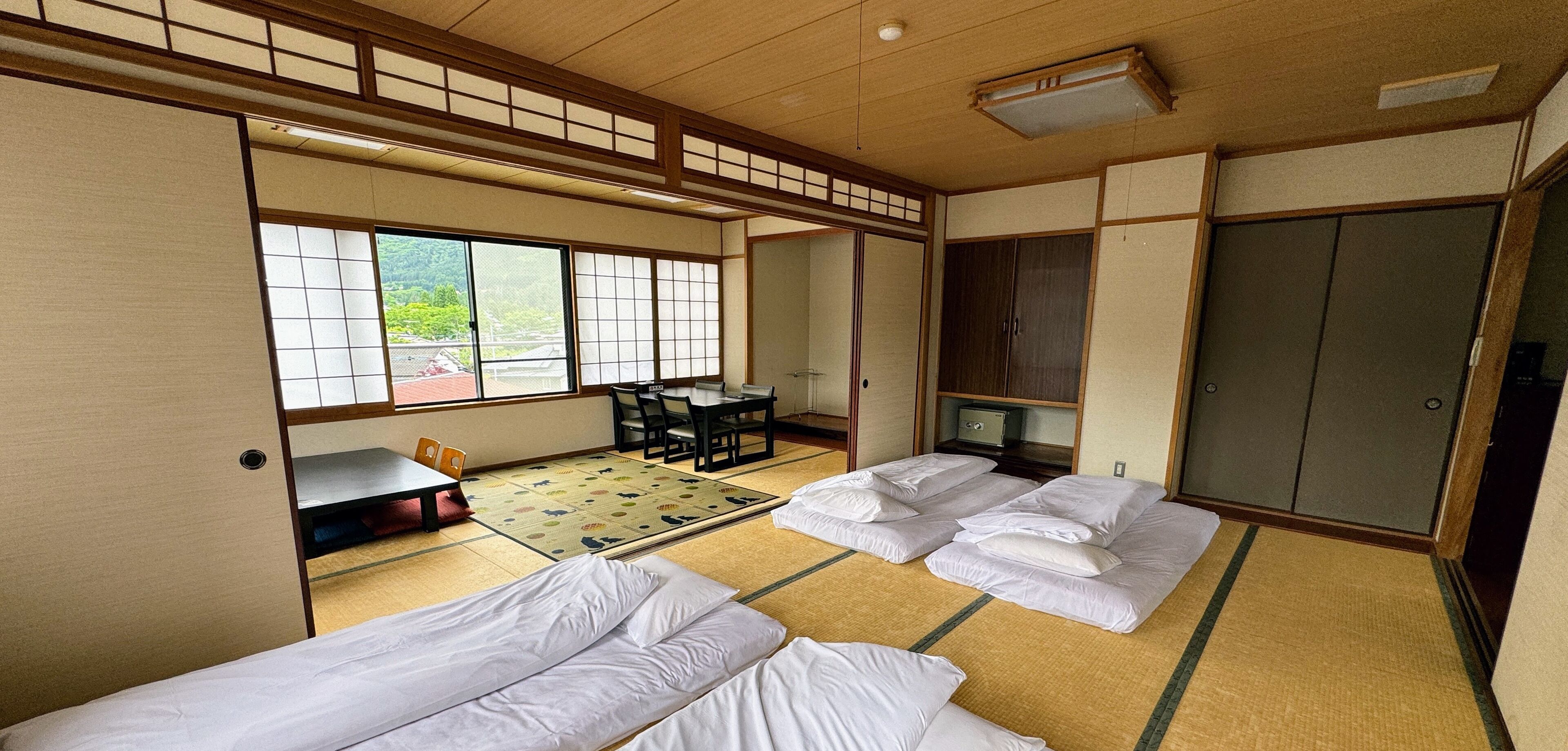Free WiFi, bed sheets