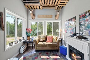 Smart TV, fireplace, video games, DVD player - Trailride Hideout (Mountain)