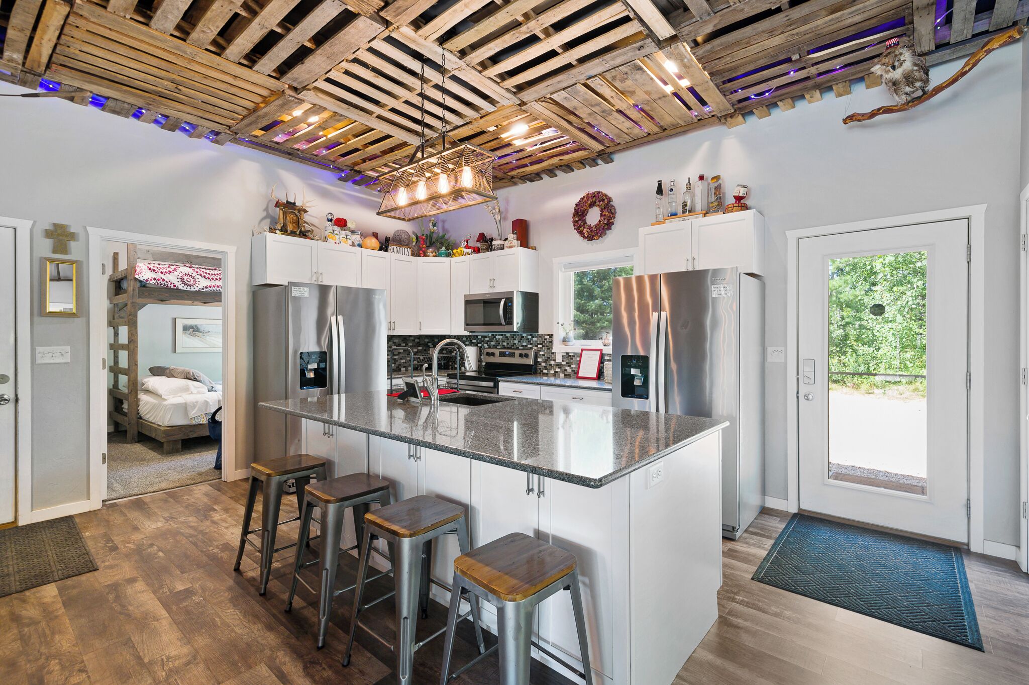 ثلاجة، ميكروويف، فرن، موقد طهي مسطح