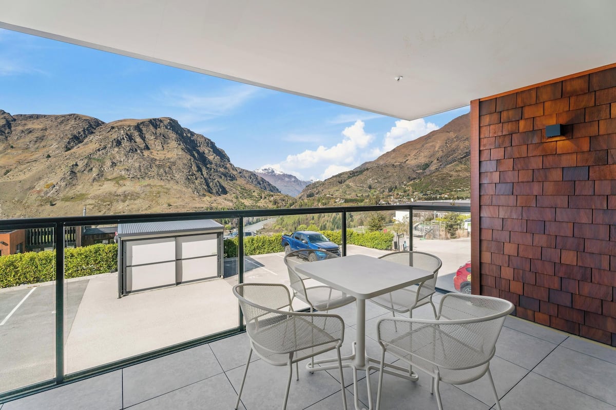 Apartment, 2 Bedrooms, River View | Terrace/patio