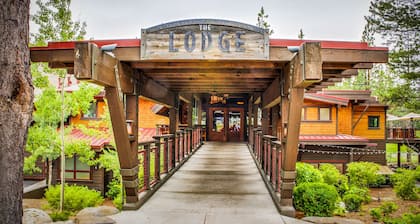 Condominio encantador con estufa de gas, barbacoa y oficina. Cerca del centro de golf y recreación!
