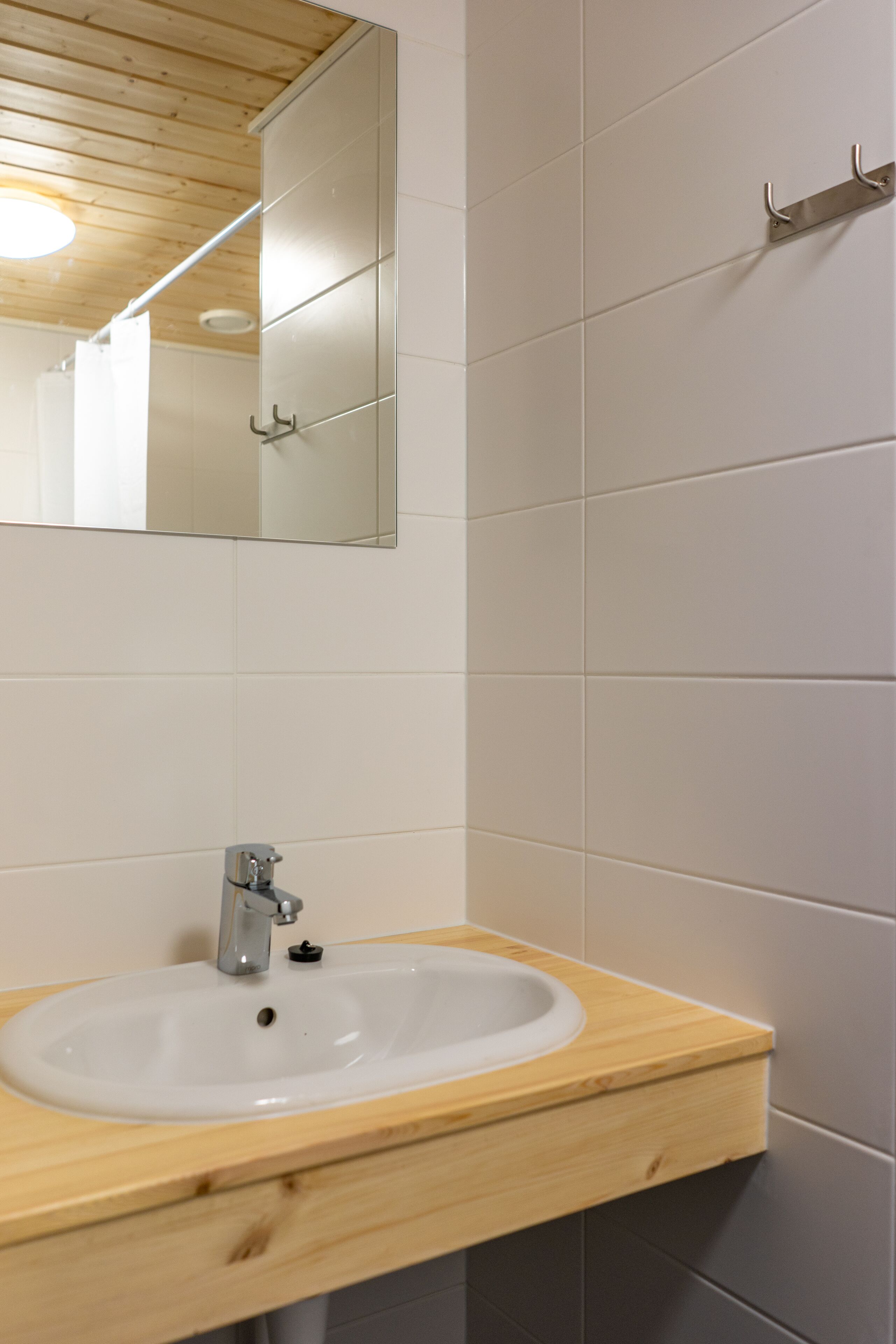 淋浴设施、吹风机、毛巾、肥皂