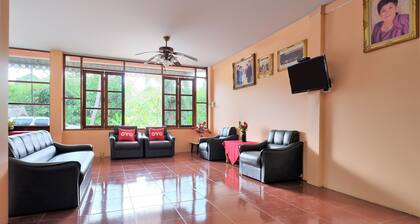 OYO 588 Rose In Mansion