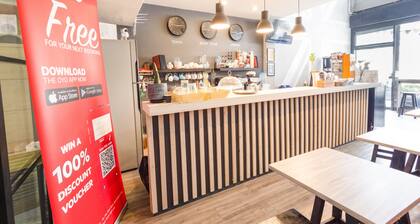 Bossa House Hostel & Cafe