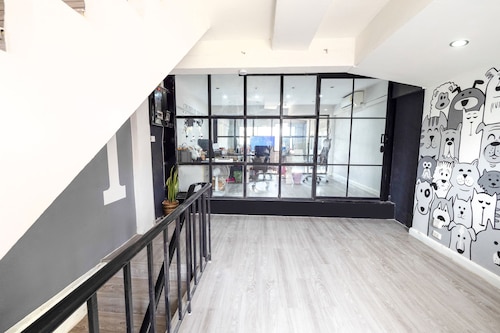 Bossa House Hostel & Cafe