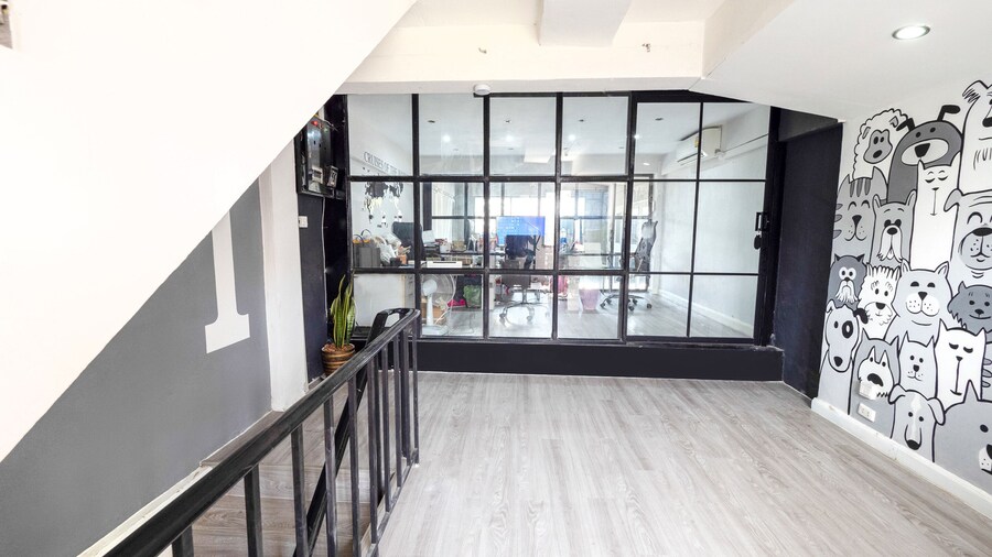 Bossa House Hostel & Cafe