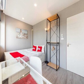 Habitación básica doble | Wifi gratis y ropa de cama 