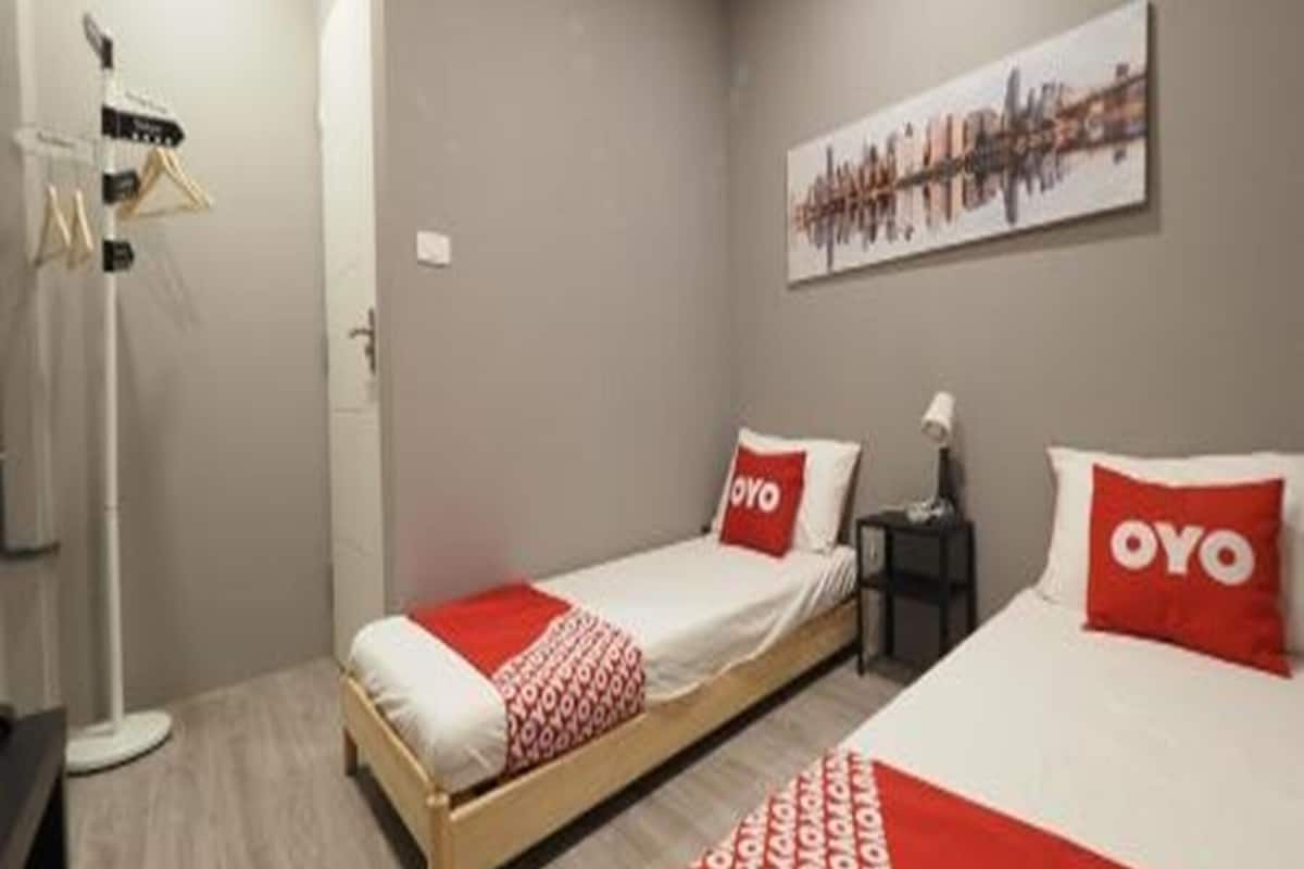 Premium Twin Room, Shared Bathroom