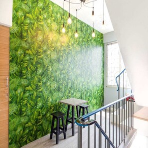 Free WiFi, bed sheets - Bossa House Hostel & Cafe (Bangkok)