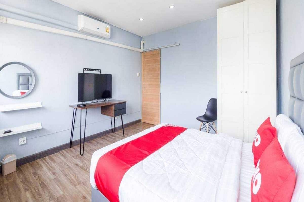 WiFi (free), bed sheets