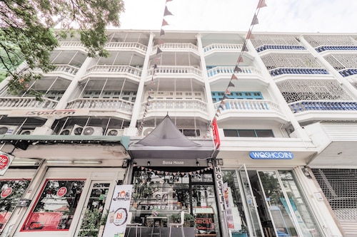 Bossa House Hostel & Cafe