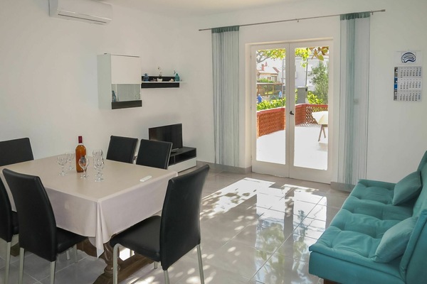 Pièce, Propriété, Meubles, Salon, Design Intérieur, Bâtiment, Sol, Table, Maison, Immobilier